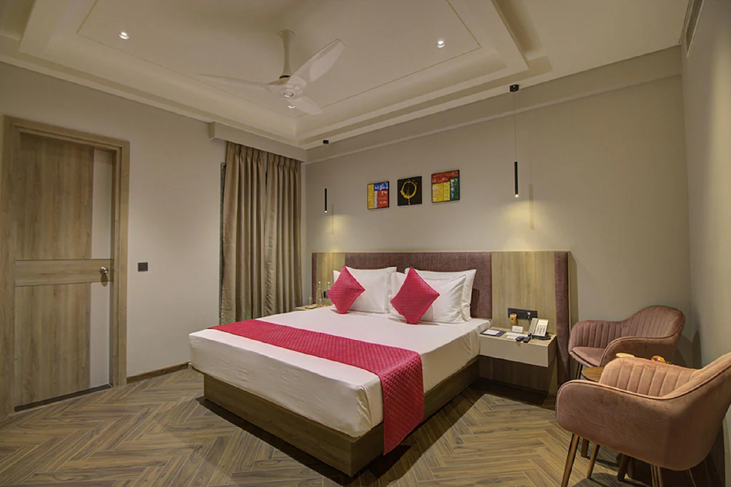Cygnett-Collection-KK-Hotel-deluxe-room