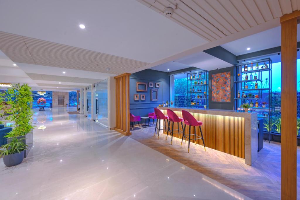 top hotels to stay in agra