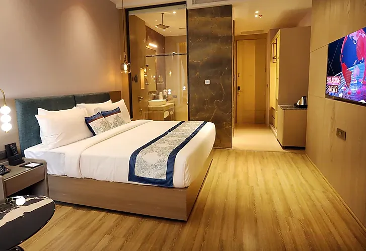 Rajawat-The-Fern-An-Ecotel-Hotel-Kanpur-fern-room