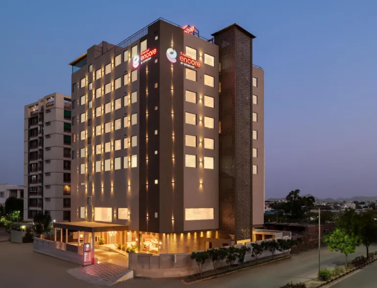 Ramada-Encore-By-Wyndham-Udaipur-entrance