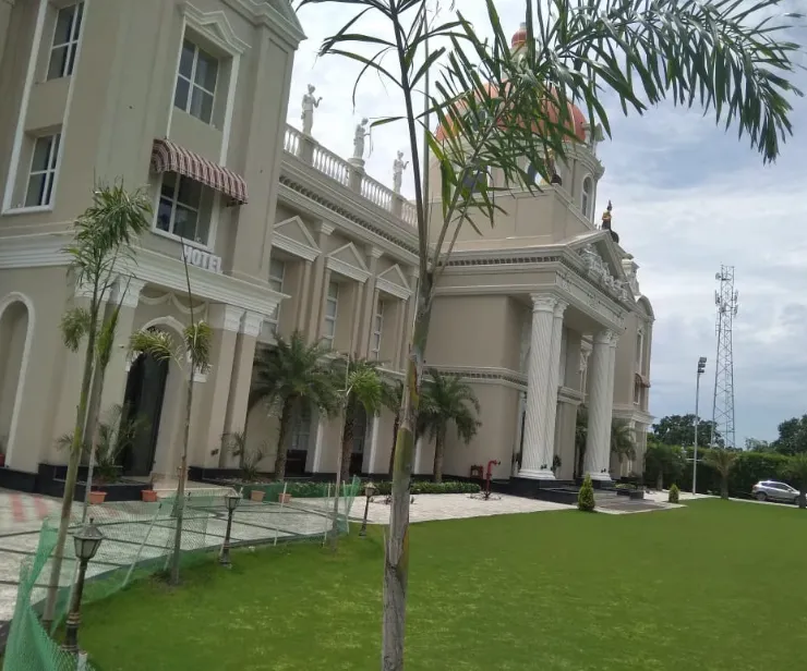 Entrance view of Royal Kingdom Resort Pilibhit Pilibhit showing driveway and exterior façade