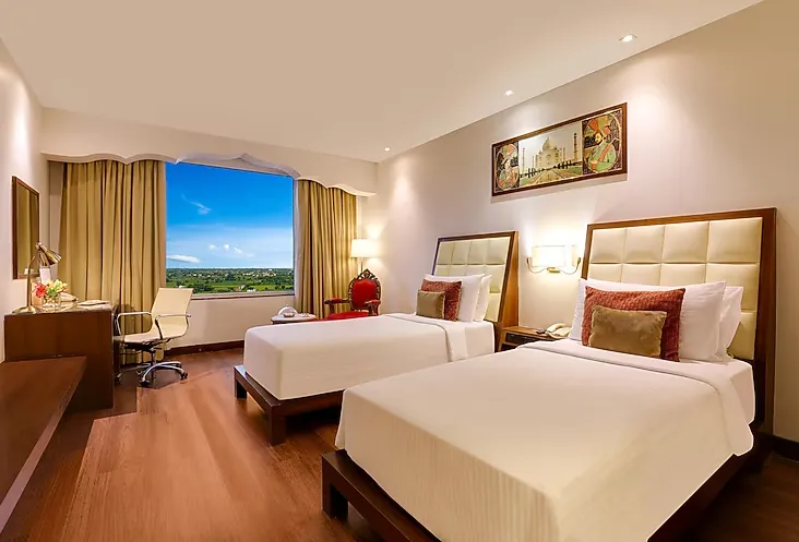 Saura-Hotel-Agra-A-Club-Mahindra-Associate-superior-twin-room