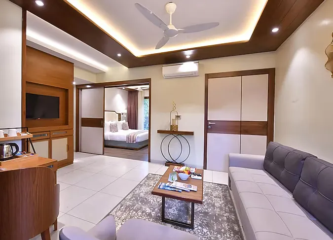 Arova-Wood-Zinc-lonavala-suitz