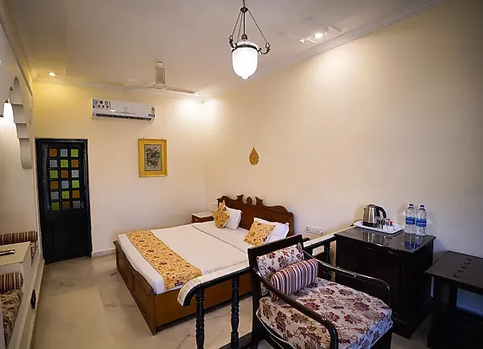 Hotel-Jaisalmer-Inn-Jaisalmer-royal-cottage-room