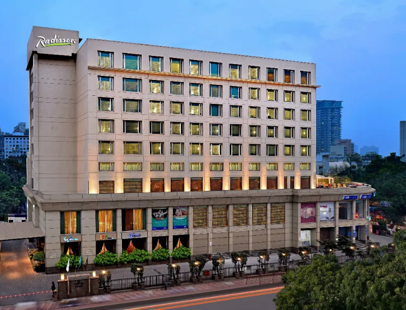 Radisson-Hotel-Mumbai-Goregaon-facade