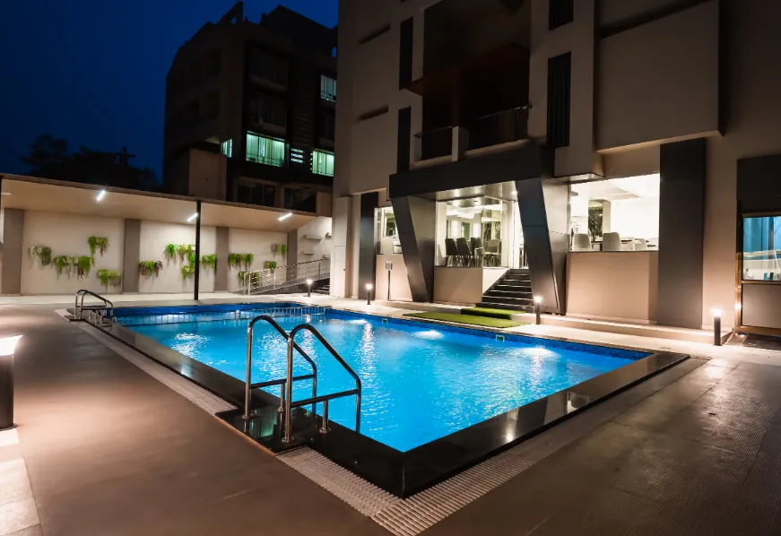 Regenta-Place-Igatpuri-swimmingpool