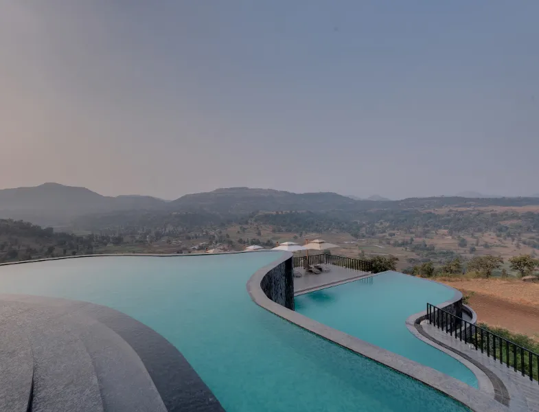 The-Fern-Heaven-on-The-Hills-swimmingpool