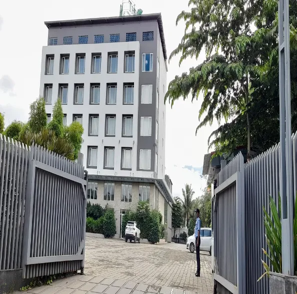 The-Fern-Residency-Satara-entrance