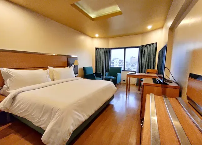 The-Residency-Chennai-superior-panoramic-room
