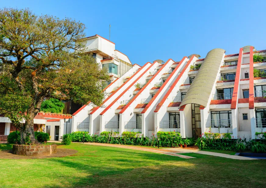 Valley-View-Beacon-Resort-Mahabaleshwar-facade