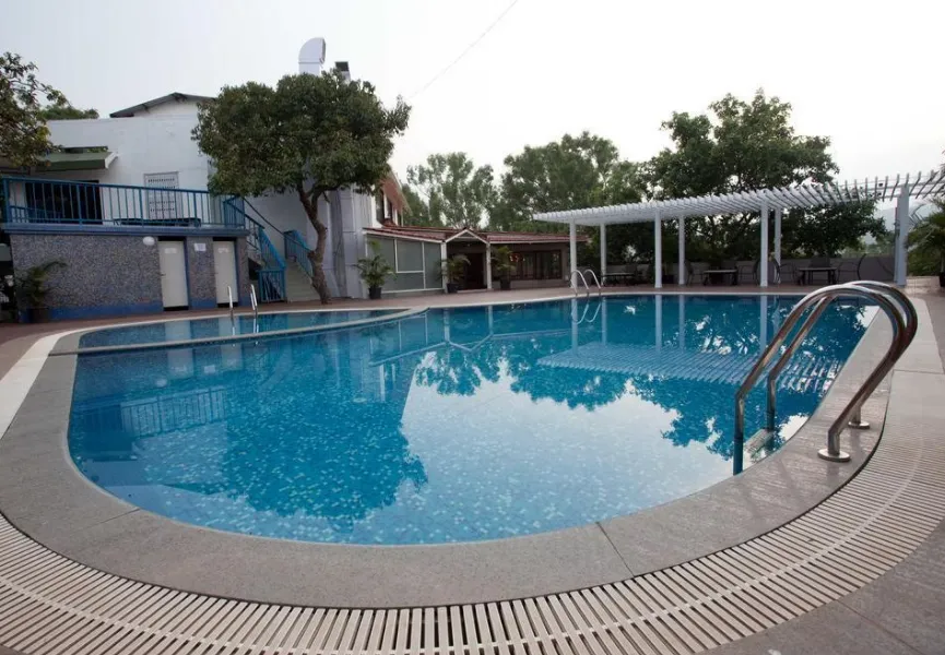 resort-Saj-On-The-Mountain-swimmingpool