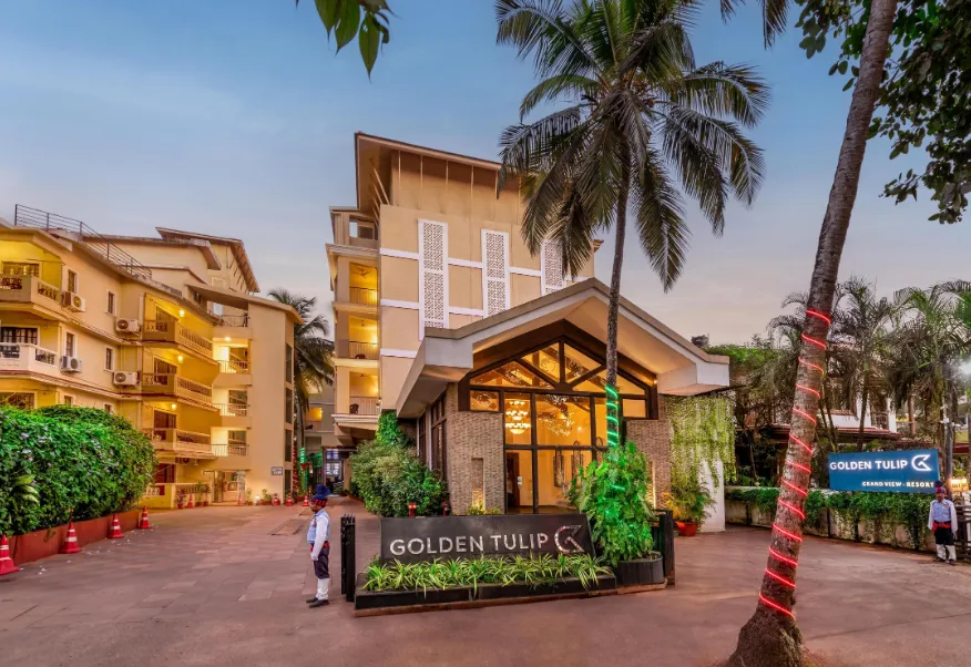 Golden-Tulip-Grand-View-Resort-Candolim-entrance
