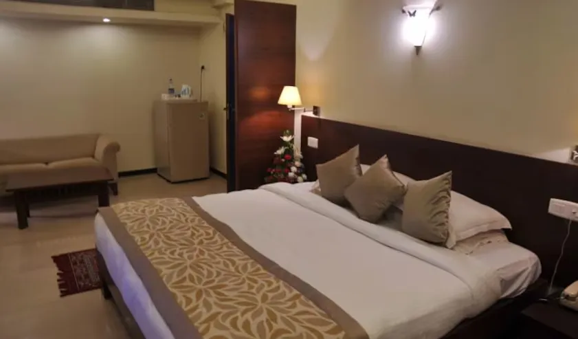 La-Paz-Gardens-Beacon-executive-suite