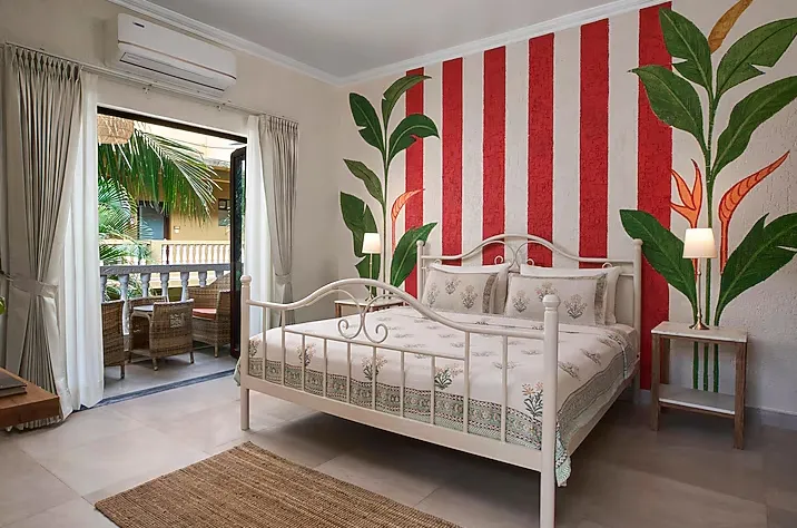 LaRiSa-Resort-morjim-executive-room-with-balcony
