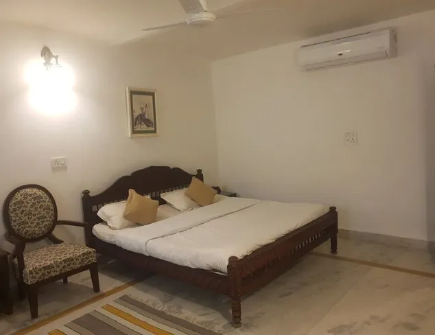 Maangarh-AM-Hotel-Kollection-heritage-pet-room