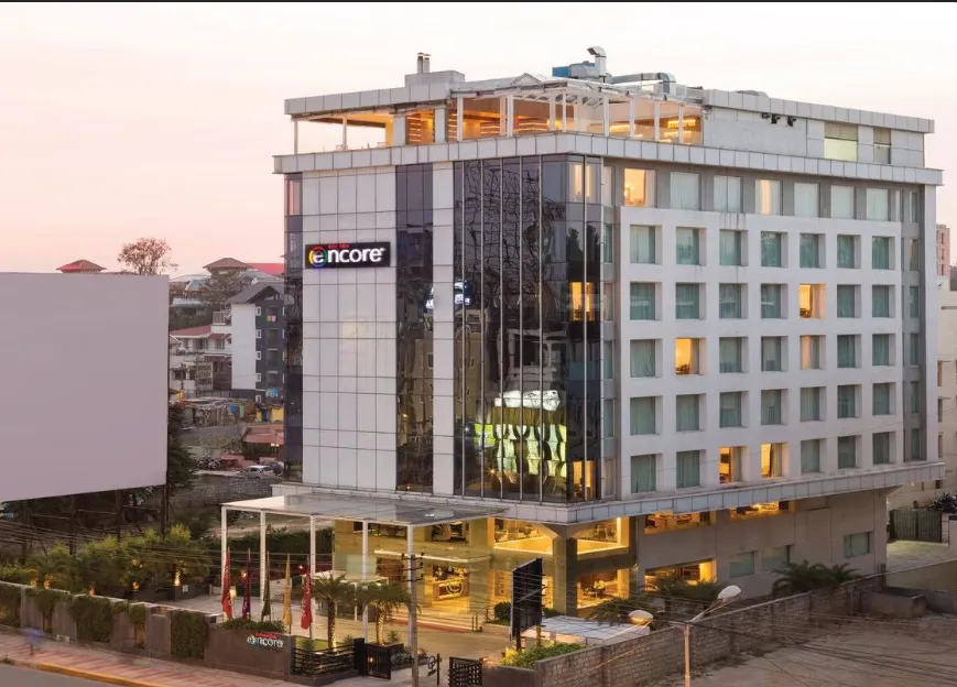 Ramada-Encore-by-Wyndham-facade