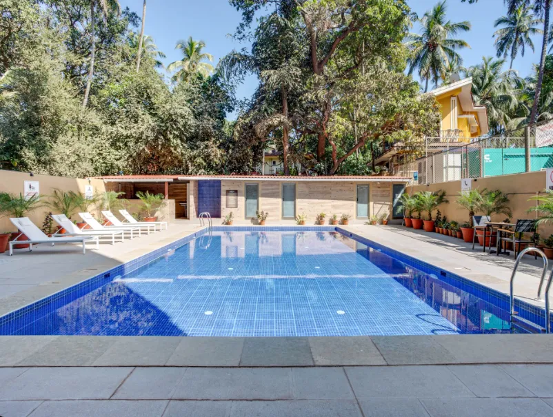 The-Fern-Residency-Calangute-swimmingpool