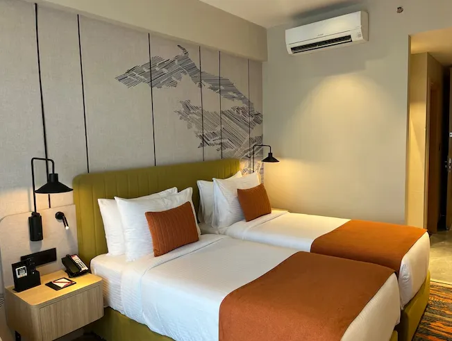 Ramada-Encore-by-Wyndham-suite